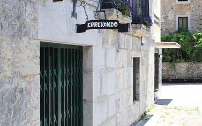 Mañariko Udalak lehiaketara atera du Errekondo tabernaren kudeaketa