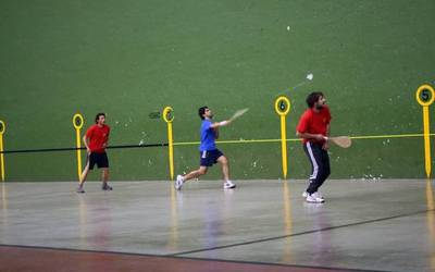 Oriok galdu egin du Zarautzen kontra Gipuzkoako Herriarteko Pilota Txapelketaren lehen jardunaldia