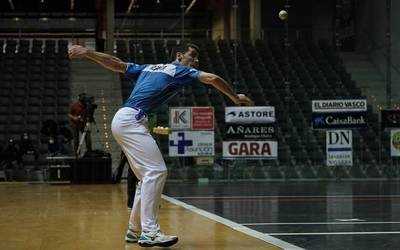 Rezusta finalerdietarako sailkatu da, Elezkano (22-8) menderatuta