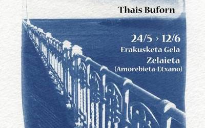 Thais Bufornen 'Itsasoa urdina da' erakusketa ikusgai dago Zornotzako Zelaieta zentroan