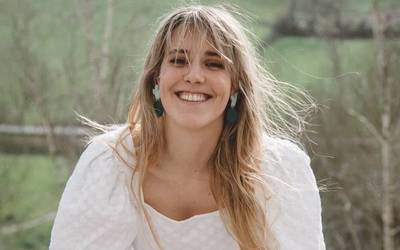 "Abestiak argitaratzen joan nahi dut, nire musika ezagutzera emateko"