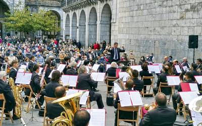 Udal Musika Bandak kontzertua emango du domekan Kalegoen plazan