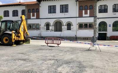 Plentziako Mariñel aparkalekua egokitzeko lanak hasi dituzte