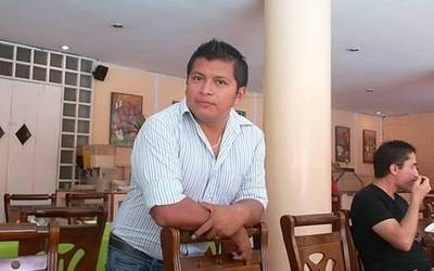 Isaac Esaú Carrillo Can. Juntúul aj ts’íib maaya, ku k’aay ti’ le eek’o’obo’, ti’ le lu’umo’