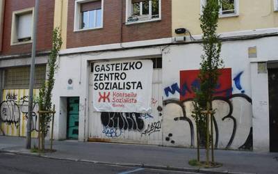 Gasteizko Zentro Sozialista sortu dute Monseñor Estenagako Dia supermerkatu zaharrean