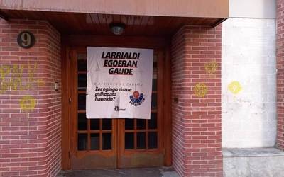 Fiskaltzak Ernairen aurkako ikerketa abiatu du, Ertzaintzaren aurkako gorroto delitua egotzita