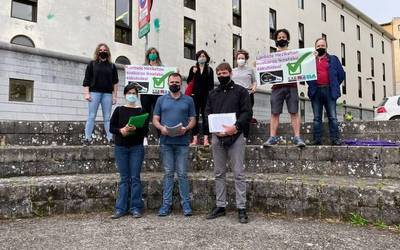 Lanbide Heziketan euskaraz ikasteko eskubidea urratzen dela salatu dute LABek, STEILASek eta ELAk