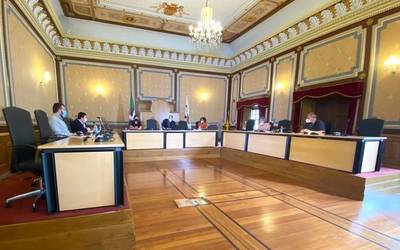 'Geuretik Sortuak' proiekturako hitzarmena eta Zubietako eskolaren okupazioa eztabaidagai
