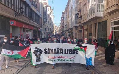 Saharar herriaren alde Madrilen egingo duten martxarako autobusa antolatu du Darahlik