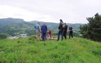 Burdina taldeak indusketa lanak egingo ditu Urkamendin, guztia auzolanean