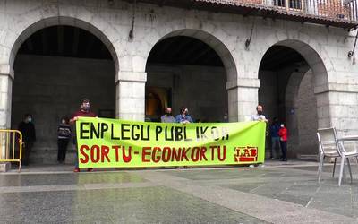 Elkarretaratzea egin dute “Enplegu publikoa sortu eta  egonkortu ” lelopean