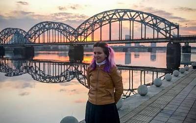 «Musukoa eramatean jendeak gaizki begiratzen ninduen»