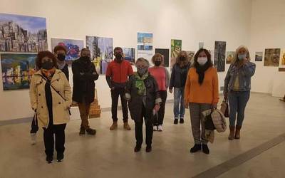 Forondako pintura eta egur taila tailerretako lanen erakusketa zabaldu dute