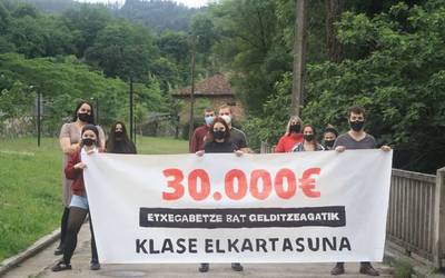 Azkoitiko Gazte Asanbladak elkartasuna adierazi dio Etxebizitza Sindikatuari