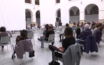 'Artean IIII, hamaika izara' erakusketa, zabalik