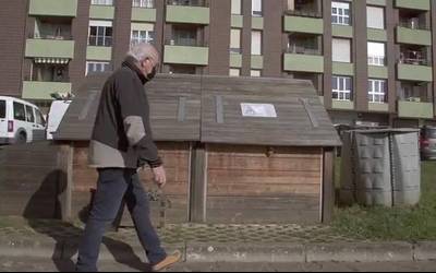 [BIDEOA] Otxandion egindako konposta etxez etxe banatuko dute, ekimenera familia berriak erakartzeko