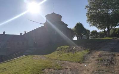 Aralarko santutegian bisita gidatua