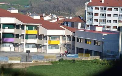 Eskolan lanak egiteko dirulaguntza jaso du udalak