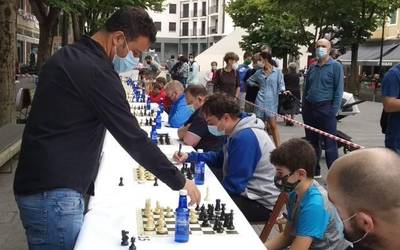 Xake festa arrakastatsua pasa den asteburuan Beheko Plazan