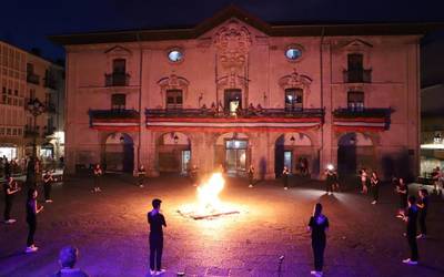 San Juan bezperako ekitaldia ikusi ahal izateko zozketaren izen-ematea, etzira arte