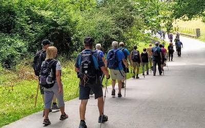 Urdazubi eta Zugarramurdi inguruan ibili da Arkupeak mendizale taldea
