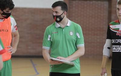 Iker Molina: "Atseden hartzeko ordua iritsi zait, penaz bada ere"