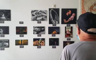 Lehiaketa sozialeko lan onenen erakusketa zabaldu du Distirak Alondegian