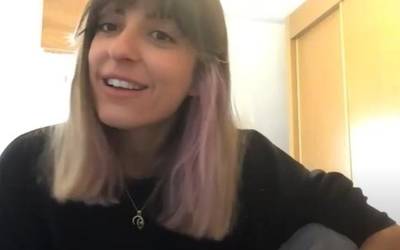 Chica Sobresalto: "Desorekaturik nagoenean kanta politagoak egiten ditut"