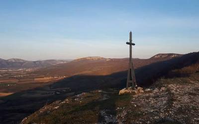 Proiektu eolikoen eraginpeko mendietara sei martxa antolatu ditu Mendiak Askek