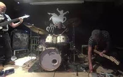 Blue Matter taldeak jazz-rock doinuekin girotuko du parkea