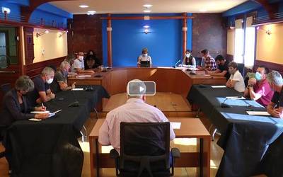 Bideoa: Ekaineko udalbatzarra