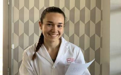 Ainhoa Larrañaga: "Pandemiak aisialdirako aukerak murriztu ditu eta horrek ikasketetan zentratzen lagundu dit"