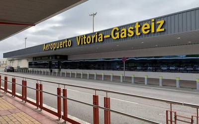 Forondako aireportuak terminal berria estreinatu du, zortzi helmuga eskainiz