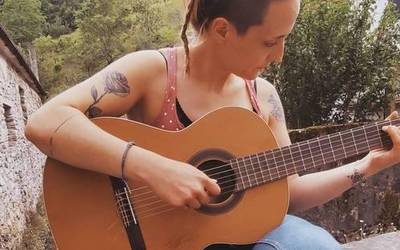 «Errateko zail dena ere kanporatu ahal izan dut musikaren bidez»