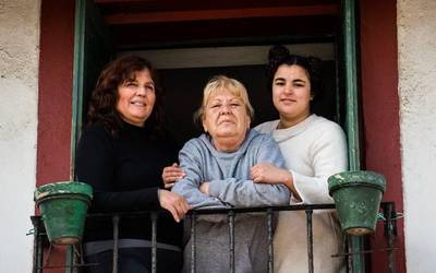 "Beti ibiltzen gara maleta batekin"