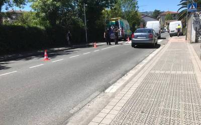 Auto batek oinezko bat harrapatu du Muruetan