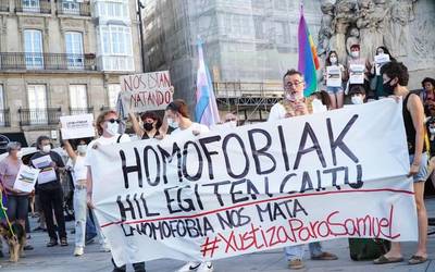 Ehunka ahotsek Samuelentzat justizia eskatu dute Gasteizen