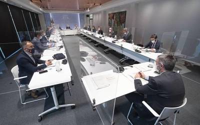Indarrean dauden neurri murriztaileei eustea erabaki du Eusko Jaurlaritzak