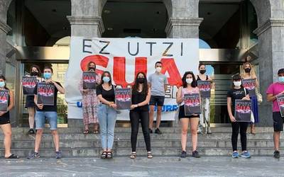 “Kaleak eta parkea berriz hartzeko deia” luzatu diete Amurrioko gazteei