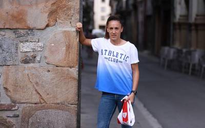 Vanesa Gimbert bergararrak beste urtebetez berritu du kontratua Athleticekin