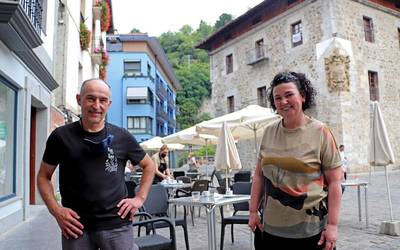 Elgoibarko 36 taberna eta jatetxek Aizu! elkartea sortu dute, beraien eskaerak elkarrekin defendatzeko