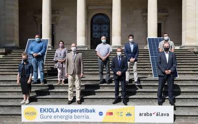 Sei eguzki parke sortuko dituzte Arabako kuadrilletan, energia kooperatibak bultzatuz
