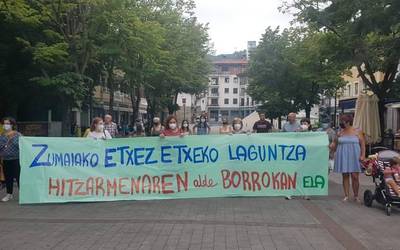 Etxez etxeko zerbitzuko langileak, lan baldintzak hobetzearen alde borrokan