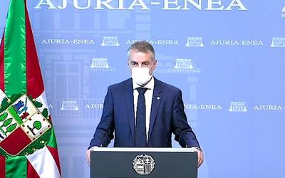 Maskara nahitaezkoa joan-etorri handiko guneetan