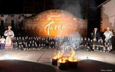 ‘Terra’ ikuskizuna eskainiko dute uztailaren 30ean Iruritan