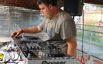 DJ saioa argazkitan