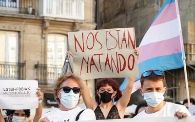 Emakume trans bat fisikoki erasotu dute Gasteizen, "marikoi zikina" oihukatuz
