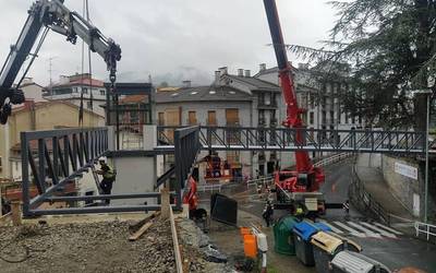 Udala Floreagako irisgarritasuna "hobetzen" ari dela nabarmendu du PSE-EEk