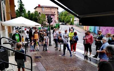 Musikak eta hainbat norgehiagokek girotu dute larunbata Ugarten