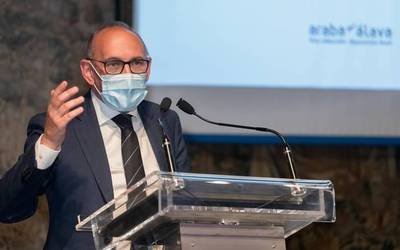 Arriskuan daudenekin lan egiteko, nahitaezko txertoaren alde azaldu da Gonzalez